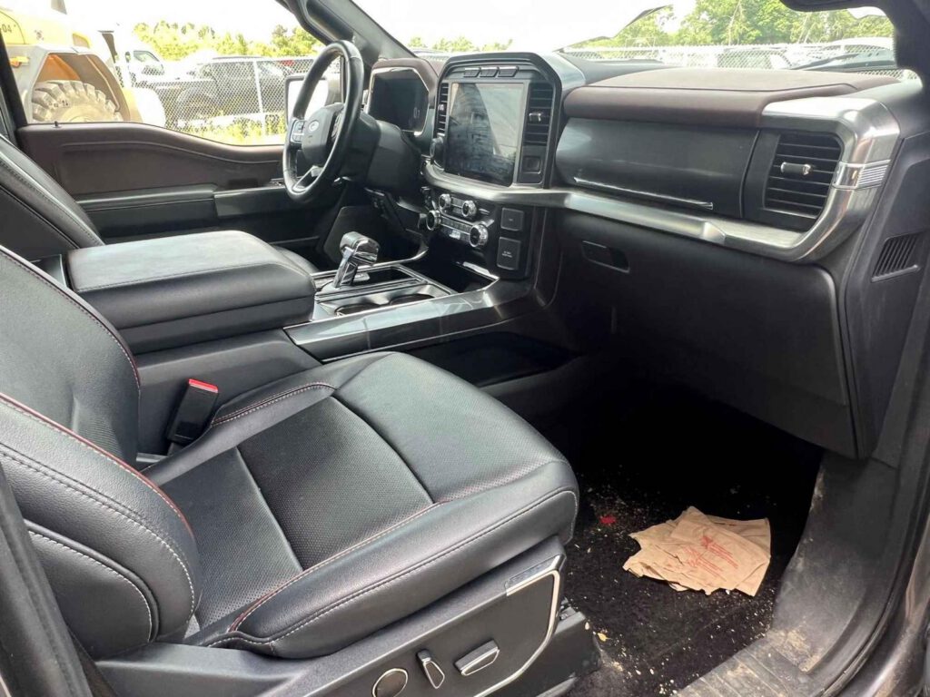 WhatsApp Image 2025-09-12 at 22.43.42 (4)